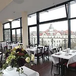فندق كوم إن كورفورستندام 3*
