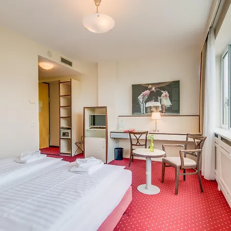 Kurfürstendamm Hotel 3*