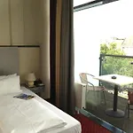 Kurfuerstendamm Hotel 3*