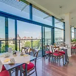 Kurfuerstendamm Hotel