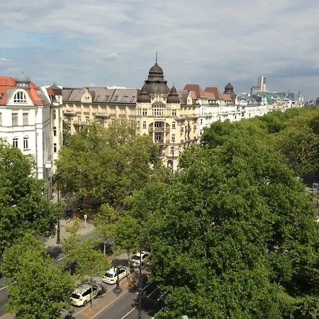 Kurfuerstendamm Hotel Berlim