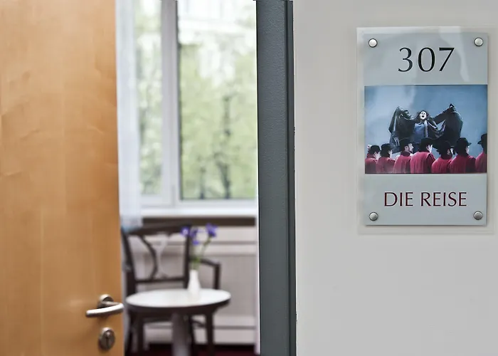 Hotel Kurfuerstendamm 3*